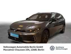 Diabasgrau metallic Gebraucht 2024 VW Passat R-line Kombi | 49.663 € (Fairer Preis)