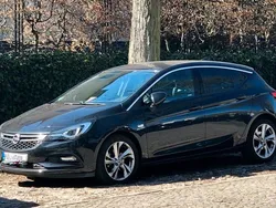 Schwarz Gebraucht 2016 Opel Astra Innovation Limousine | 12.700 € (Fairer Preis)