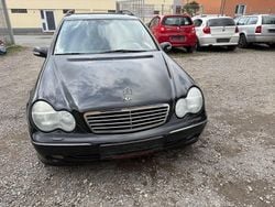 Schwarz Gebraucht 2002 Mercedes C240 Avantgarde Kombi | 1.190 € (Superpreis)