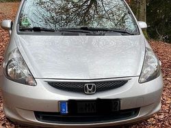 Grau Gebraucht 2006 Honda Jazz Kleinwagen | 3.750 € (Fairer Preis)