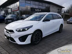 Deluxeweiss metallic Neu 2025 Kia Ceed Sportswagon GT-Line Kombi | 32.490 € (Teuer)