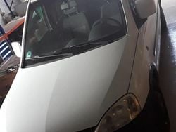 Weiß Gebraucht 2010 Opel Combo Limousine | 1.500 € (Guter Preis)