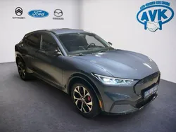 Infinite blue Gebraucht 2020 Ford Mustang Mach-E Standard Range SUV | 28.590 € (Guter Preis)