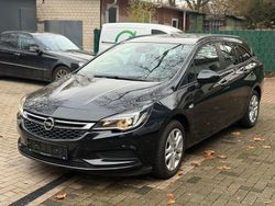 Schwarz Gebraucht 2016 Opel Astra Edition Kombi | 8.299 € (Fairer Preis)