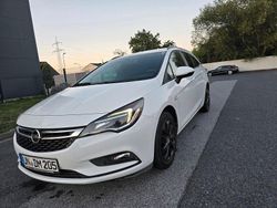 Weiß Gebraucht 2018 Opel Astra Edition Kombi | 7.700 € (Fairer Preis)