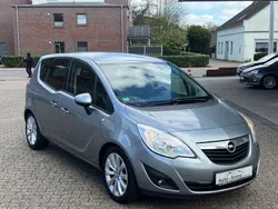 Silber Gebraucht 2013 Opel Meriva Active Van / Kleinbus | 3.499 € (Teuer)