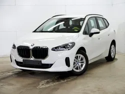 Weiß Gebraucht 2023 BMW 225 Active Tourer Performance Van / Kleinbus | 29.890 € (Guter Preis)