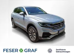 Oyster silver metallic Gebraucht 2024 VW Touareg SUV | 54.840 € (Guter Preis)