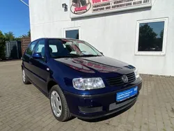 Blau Gebraucht 2001 VW Polo Edition Limousine | 2.990 € (Teuer)