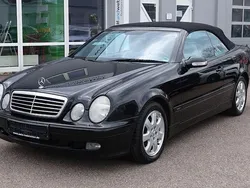 Schwarz Gebraucht 2003 Mercedes CLK200 Avantgarde Cabrio | 8.999 € (Etwas zu teuer)