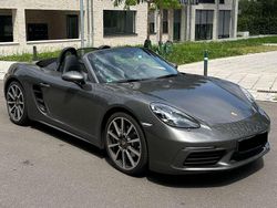 Grau Gebraucht 2017 Porsche 718 Boxster Cabrio | 50.950 € (Guter Preis)