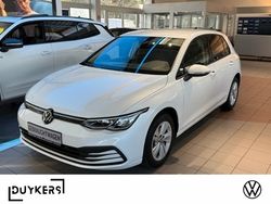 Weiß Gebraucht 2024 VW Golf VIII Life Limousine | 25.947 € (Fairer Preis)