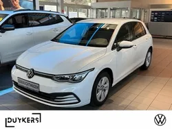 Weiß Gebraucht 2024 VW Golf VIII Life Limousine | 25.947 € (Guter Preis)