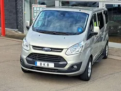 Grau Gebraucht 2016 Ford Tourneo Custom Titanium Van / Kleinbus | 23.990 € (Fairer Preis)