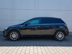 Schwarz Gebraucht 2009 Opel Astra Selection Limousine | 2.900 € (Fairer Preis)