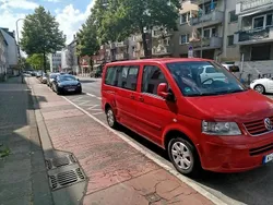 Rot Gebraucht 2025 VW Multivan Kombi | 11.500 €