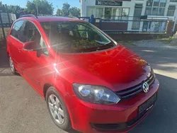 Rot Gebraucht 2010 VW Golf Plus Cross Van / Kleinbus | 4.900 € (Guter Preis)