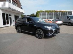 Schwarz Gebraucht 2017 Mitsubishi Outlander P-HEV Top SUV | 16.790 € (Fairer Preis)
