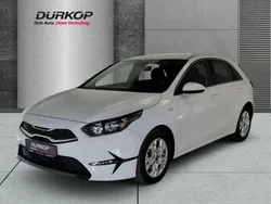 Weiß Gebraucht 2024 Kia Ceed Vision Limousine | 20.350 € (Fairer Preis)