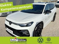 Pure white Gebraucht 2025 VW Tayron R-line SUV | 61.660 € (Superpreis)