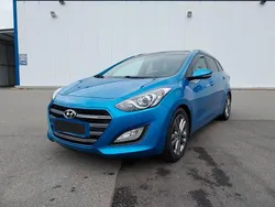 Blau Gebraucht 2016 Hyundai i30 Passion Plus Kombi | 8.999 € (Fairer Preis)