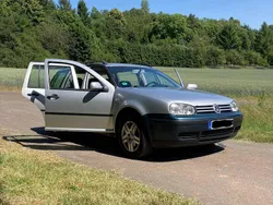 Silber Gebraucht 2004 VW Golf IV Kombi | 2.000 € (Fairer Preis)