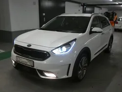 (swp) snow white pearl Gebraucht 2017 Kia Niro Advance SUV | 16.900 € (Etwas zu teuer)