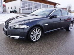 Grau Gebraucht 2014 Jaguar XF Limousine | 9.490 € (Guter Preis)