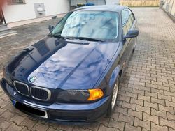 Blau Gebraucht 2002 BMW 318 Coupé | 2.650 € (Fairer Preis)