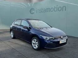 Blau Gebraucht 2022 VW Golf VIII Limousine | 23.450 € (Guter Preis)