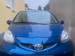 Blau Gebraucht 2007 Toyota Aygo Kleinwagen | 1.650 €