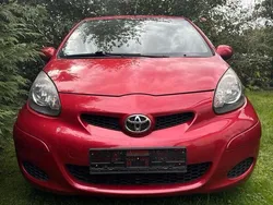 Rot Gebraucht 2010 Toyota Aygo Kleinwagen | 4.200 € (Fairer Preis)