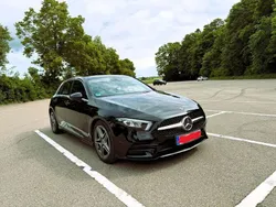 Schwarz Gebraucht 2019 Mercedes A200 AMG line Limousine | 26.900 € (Fairer Preis)