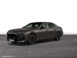 Grau Gebraucht 2024 BMW i7 Limousine | 142.936 €