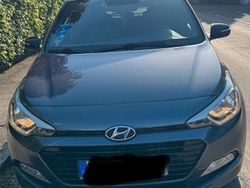 Grau Gebraucht 2018 Hyundai i20 Coupé | 9.999 € (Fairer Preis)
