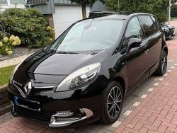 Schwarz Gebraucht 2013 Renault Scénic III Bose Edition Van / Kleinbus | 5.799 € (Fairer Preis)