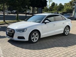 Weiß Gebraucht 2019 Audi A3 Limousine | 18.455 € (Fairer Preis)
