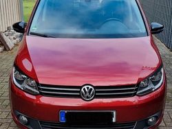 Rot Gebraucht 2012 VW Touran Match Van / Kleinbus | 6.790 € (Fairer Preis)