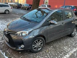 Grau Gebraucht 2017 Toyota Yaris Kleinwagen | 8.990 € (Fairer Preis)