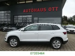 Weiß Neu 2025 Skoda Karoq Selection SUV | 32.999 € (Guter Preis)