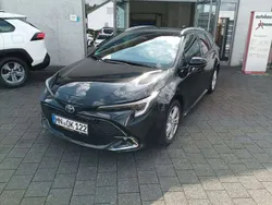 Mysticschwarz Gebraucht 2024 Toyota Corolla Team Kombi | 27.490 € (Guter Preis)