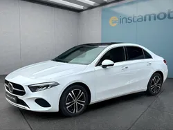 Weiß Gebraucht 2023 Mercedes A200 Limousine | 36.299 €