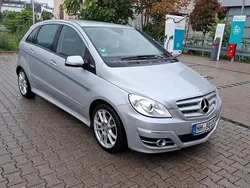 Silber Gebraucht 2010 Mercedes B180 Van / Kleinbus | 5.600 € (Fairer Preis)