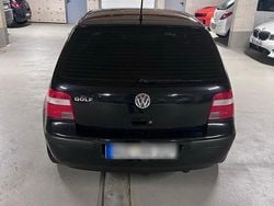 Schwarz Gebraucht 2003 VW Golf IV Kleinwagen | 3.500 € (Teuer)