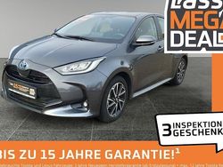 Grau Gebraucht 2022 Toyota Yaris Hybrid Team Limousine | 17.980 € (Fairer Preis)