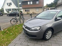 Grau Gebraucht 2009 VW Golf VI Comfortline Limousine | 2.699 € (Teuer)