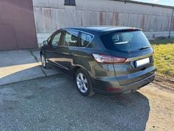 Grün Gebraucht 2016 Ford S-MAX Titanium Van / Kleinbus | 15.500 € (Fairer Preis)