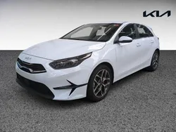Weiß Gebraucht 2024 Kia Ceed Spirit Limousine | 24.999 € (Fairer Preis)