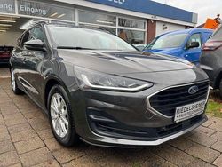 Grau Gebraucht 2022 Ford Focus Limousine | 12.980 € (Etwas zu teuer)