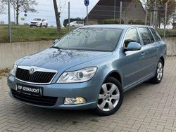 Blau Gebraucht 2009 Skoda Octavia Ambiente Kombi | 5.850 € (Fairer Preis)